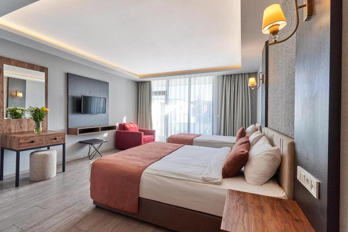 Imagen de la habitación del Hotel Lavia Lara. Foto 4