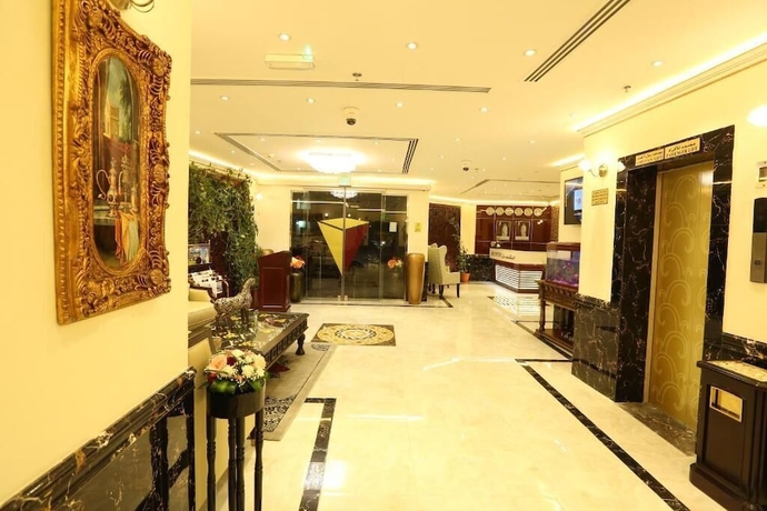 Imagen de los interiores del Hotel Lavilla Palace. Foto 16