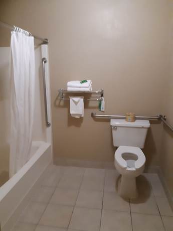 Imagen de la habitación del Hotel Lavissh Inn & Suites. Foto 6