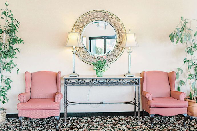 Imagen de los interiores del Hotel Lavissh Inn & Suites. Foto 17