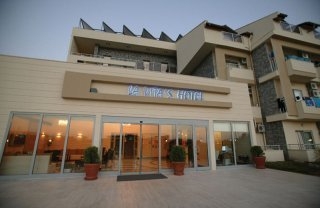 Imagen general del Hotel Lavita'S. Foto 1