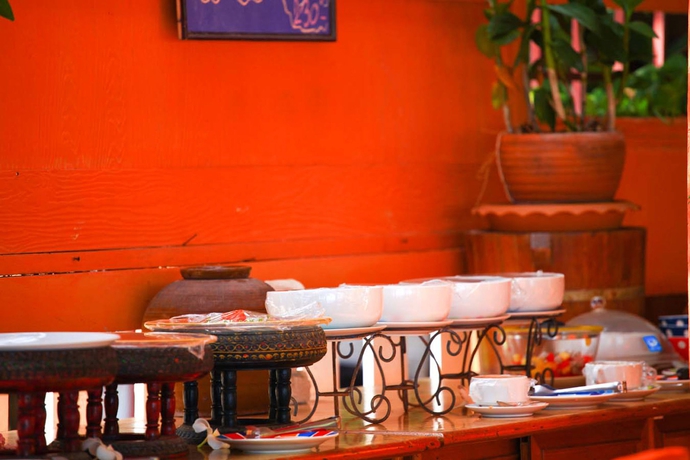 Imagen del bar/restaurante del Hotel Lawana Resort. Foto 5