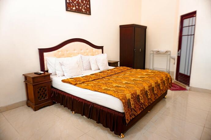 Imagen de la habitación del Hotel Laweyan Solo. Foto 19