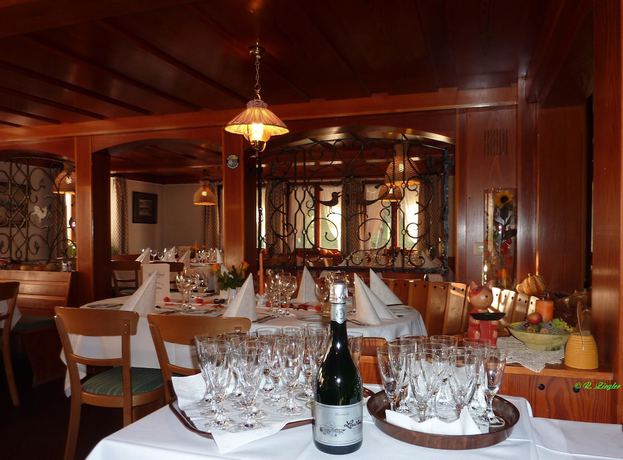 Imagen del bar/restaurante del Hotel Lawine. Foto 4