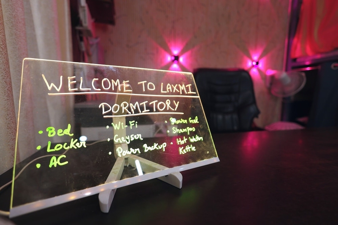 Imagen general del Hotel Laxmi Dormitory | 2 mins walk from Prem Mandir. Foto 1