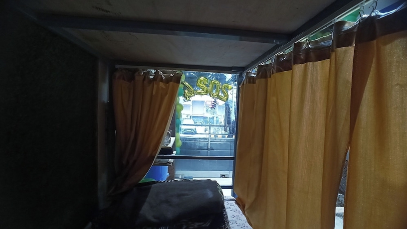Imagen de la habitación del Hotel Laxmi Dormitory | 2 mins walk from Prem Mandir. Foto 6