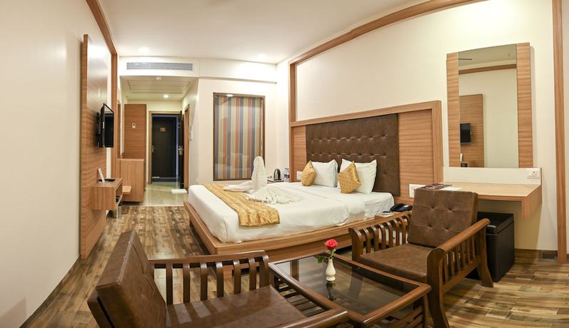 Imagen de la habitación del Hotel Laxmi Empire. Foto 4