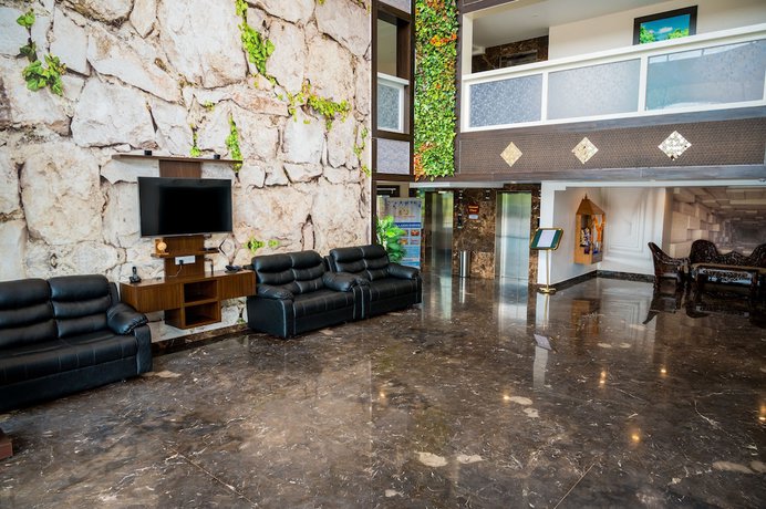 Imagen de los interiores del Hotel Laxmi Empire. Foto 17
