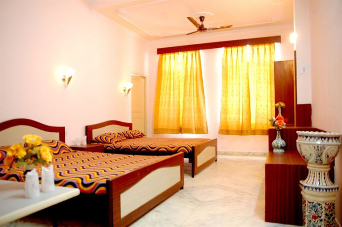 Imagen de la habitación del Hotel Laxmi Niwas. Foto 2