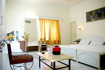 Imagen de la habitación del Hotel Laxmi Niwas. Foto 3
