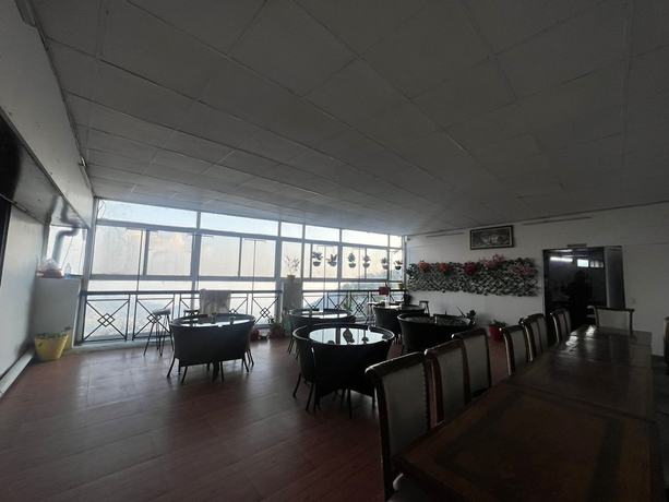 Imagen del bar/restaurante del Hotel Laxmi Palace, Mussoorie. Foto 3