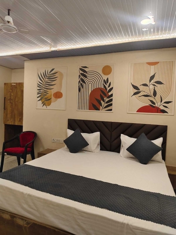 Imagen de la habitación del Hotel Laxmi Vilas. Foto 7