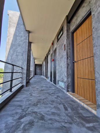 Imagen de los interiores del Hotel Lay Hotel. Foto 11