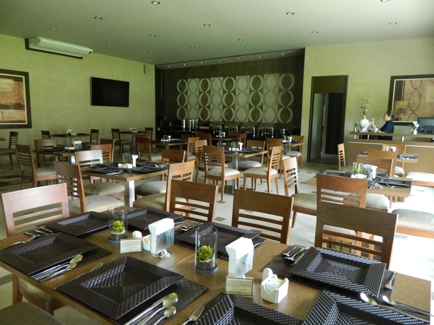 Imagen del bar/restaurante del Hotel Layfer Express Y Inn Cordoba Veracruz Mexico. Foto 6