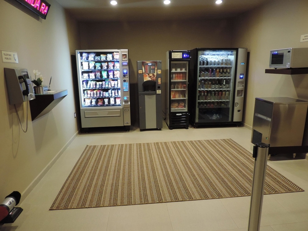Imagen de los interiores del Hotel Layfer Express Y Inn Cordoba Veracruz Mexico. Foto 16