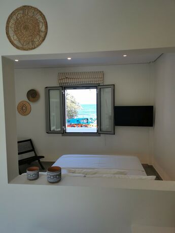 Imagen de la habitación del Hotel Laza Beach Inn. Foto 11