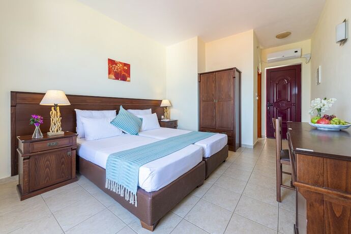 Imagen de la habitación del Hotel Laza Beach Inn. Foto 13