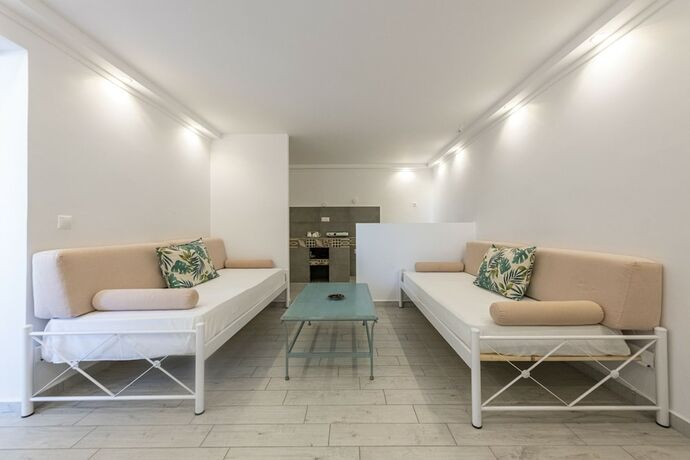 Imagen general del Hotel Laza Beach Inn. Foto 9