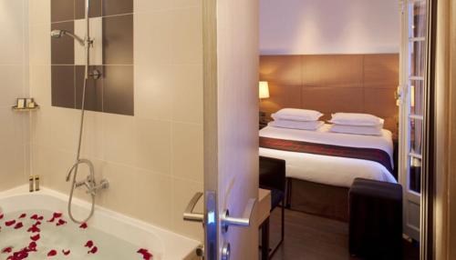 Imagen de la habitación del Hotel Lazare Nomade. Foto 17