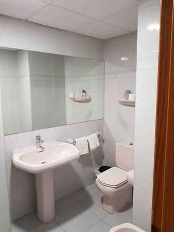 Imagen de la habitación del Hotel Lazaro, Calamocha. Foto 9