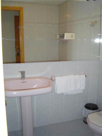 Imagen de la habitación del Hotel Lazaro, Calamocha. Foto 12