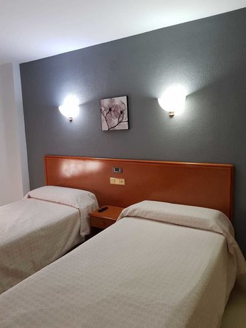 Imagen de la habitación del Hotel Lazaro, Calamocha. Foto 15