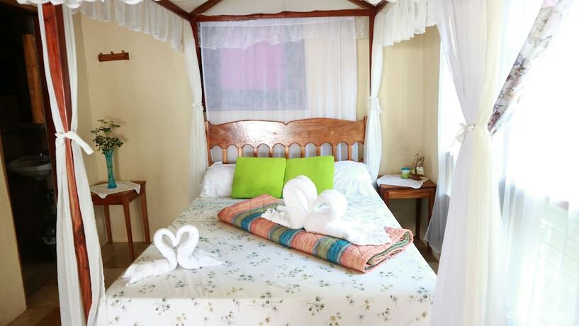 Imagen general del Hotel Lazi Beach Club. Foto 11