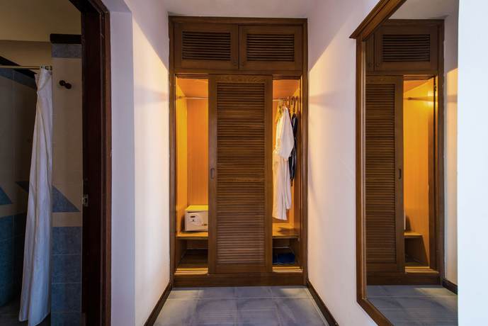 Imagen de la habitación del Hotel Lazi Beach Resort and Spa. Foto 7