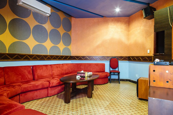 Imagen del bar/restaurante del Hotel Lazi Beach Resort and Spa. Foto 2