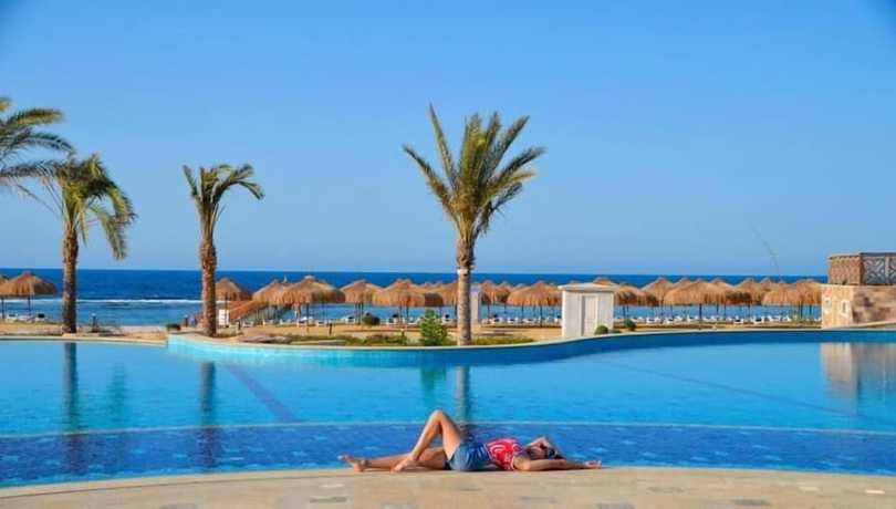 Imagen de la piscina del Hotel Lazuli Marsa Alam. Foto 16