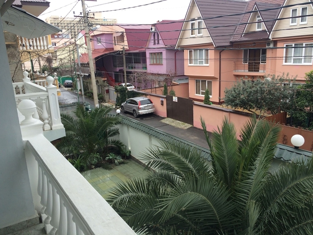 Imagen de los exteriores del Hotel Lazur Guest House. Foto 16