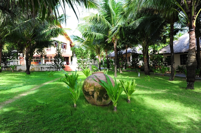 Imagen de los exteriores del Hotel L'azure Resort and Spa. Foto 12