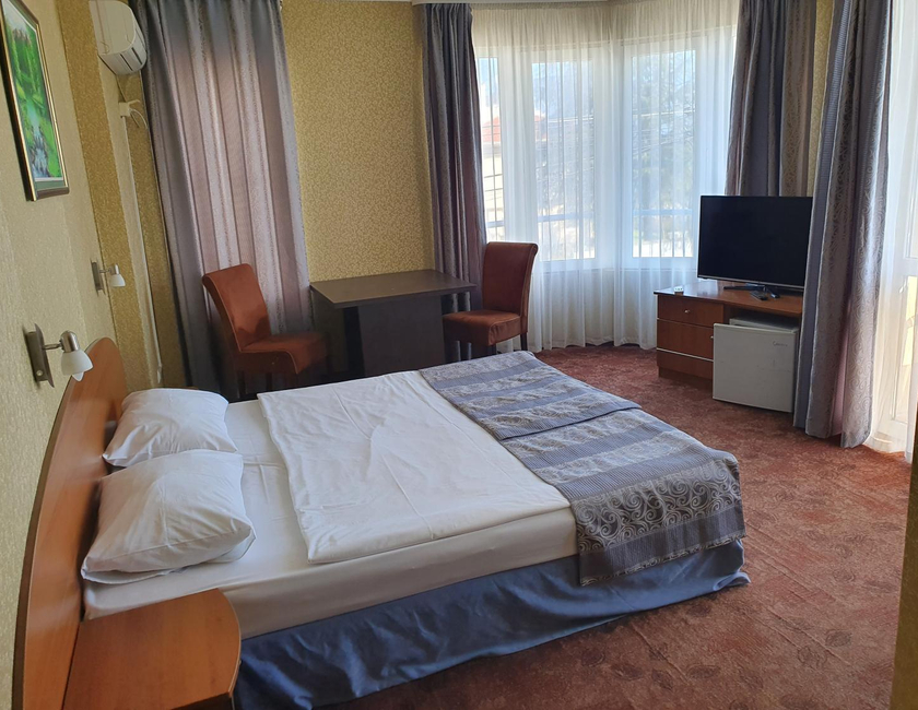 Imagen general del Hotel Lazuren Briag. Foto 7