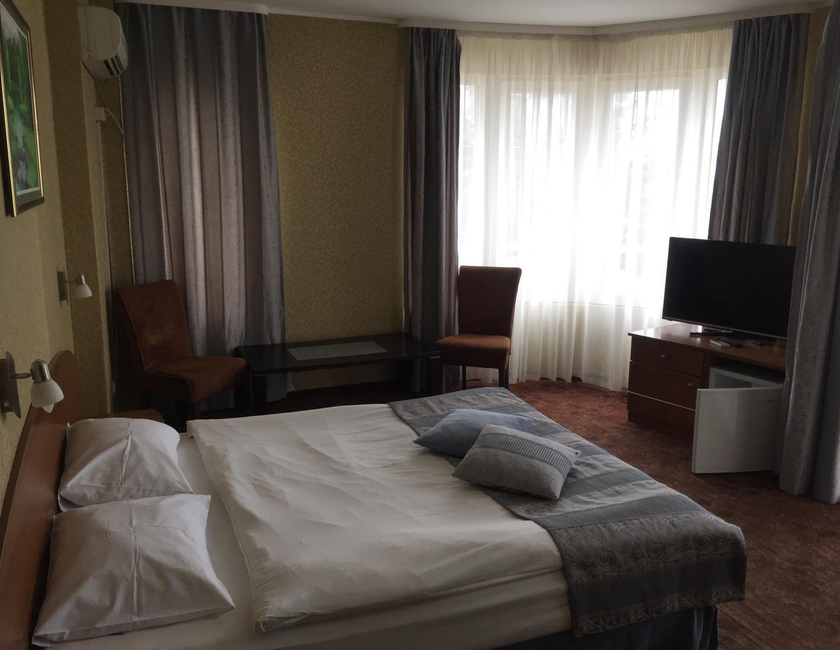Imagen general del Hotel Lazuren Briag. Foto 9