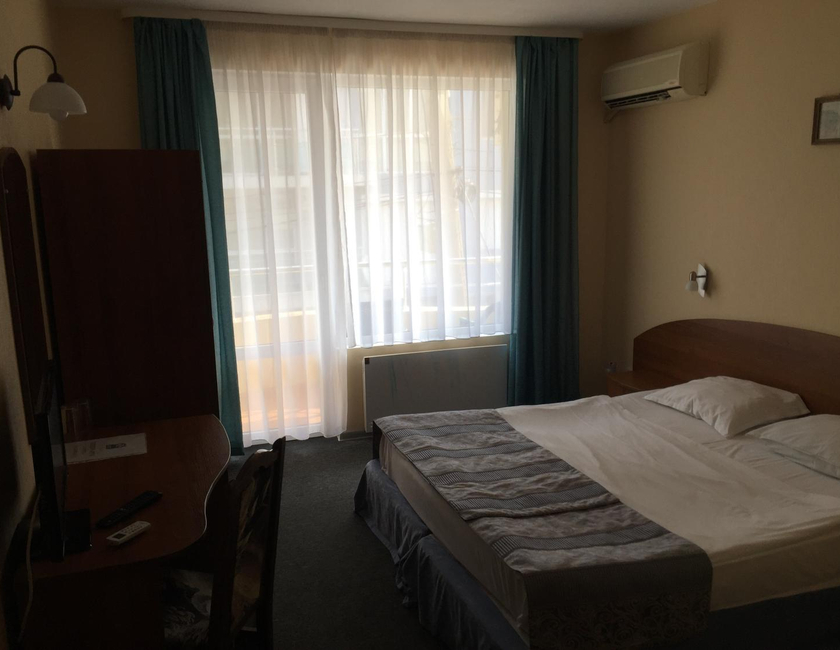 Imagen general del Hotel Lazuren Briag. Foto 10
