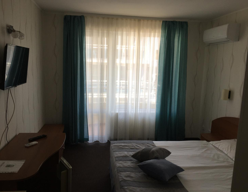 Imagen general del Hotel Lazuren Briag. Foto 16