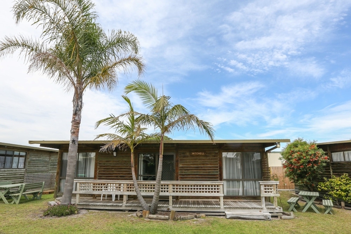 Imagen general del Hotel Lazy Acre Log Cabins. Foto 2