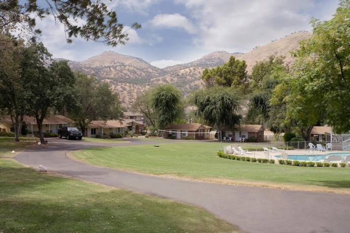 Imagen de los exteriores del Hotel Lazy J Ranch Motel. Foto 8