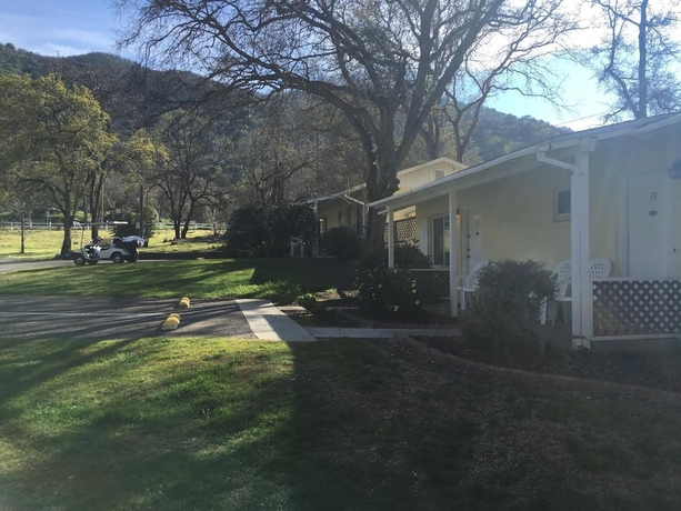 Imagen de los exteriores del Hotel Lazy J Ranch Motel. Foto 10