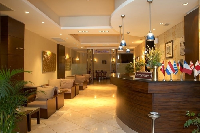 Imagen de los interiores del Hotel Lazz By Ketenci. Foto 5