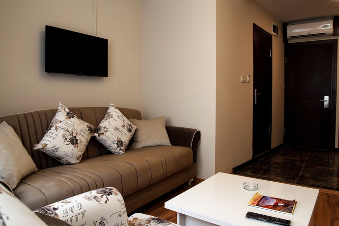 Imagen de los interiores del Hotel Lazz City. Foto 8