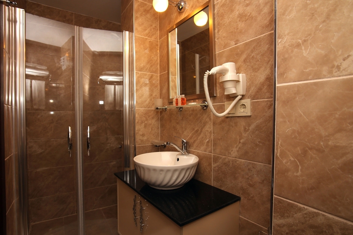 Imagen de la habitación del Hotel Lazz City. Foto 5