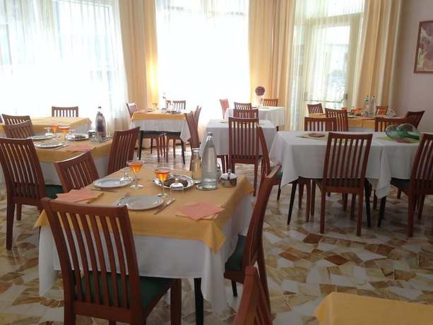 Imagen del bar/restaurante del Hotel Lazzarini. Foto 6