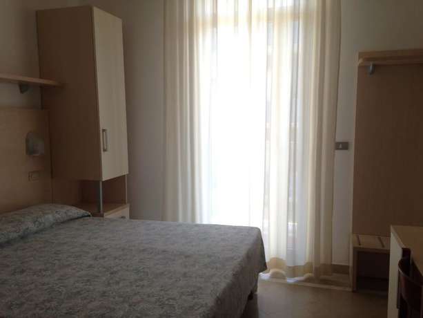 Imagen de la habitación del Hotel Lazzarini. Foto 12