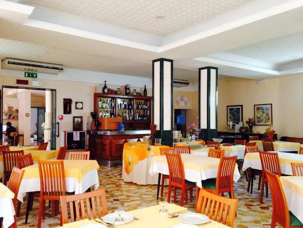 Imagen del bar/restaurante del Hotel Lazzarini. Foto 8