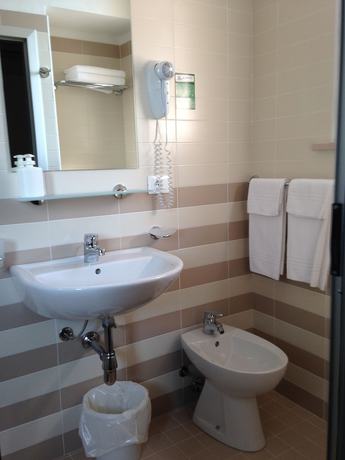 Imagen de la habitación del Hotel Lazzarini. Foto 13