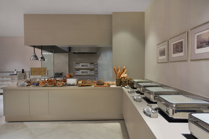 Imagen del bar/restaurante del Hotel Lazzoni. Foto 2