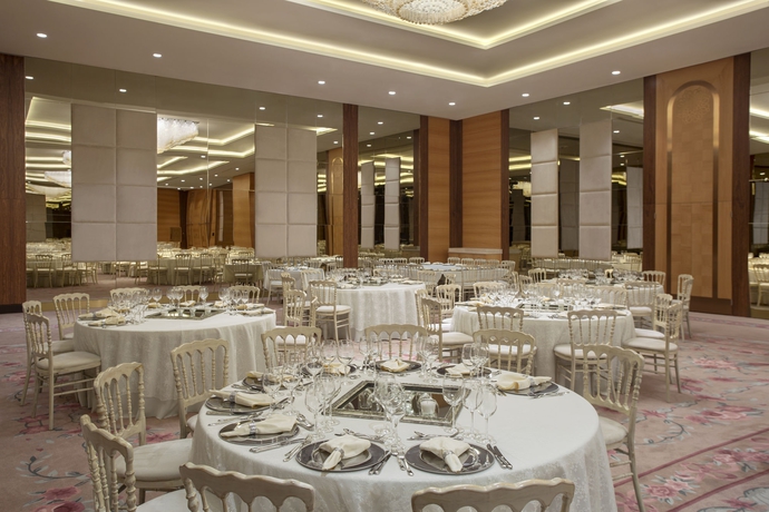 Imagen de los interiores del Hotel Lazzoni. Foto 14