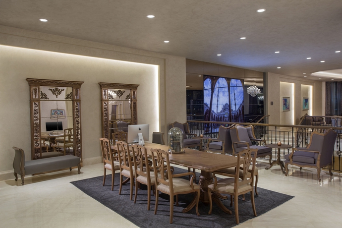 Imagen de los interiores del Hotel Lazzoni. Foto 16