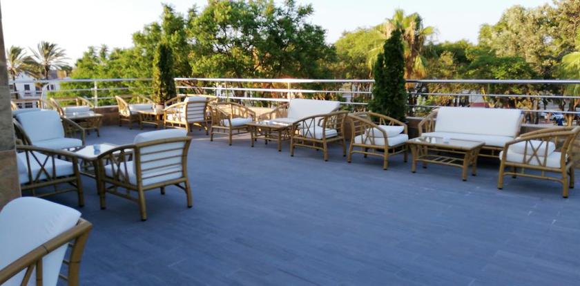 Imagen de los exteriores del Hotel Lb Lebrija. Foto 9